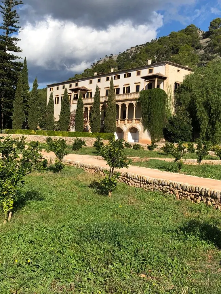 Imagen de una antigua posesión mallorquina